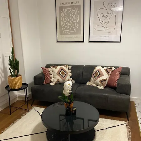 Lägenhet La Halte Des Arenes De De Charme Terracotta *