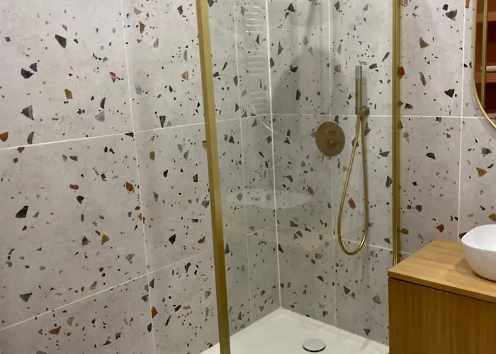 شقة La Halte Des Arenes De De Charme Terracotta نيم