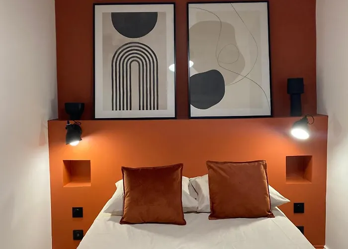 La Halte Des Arènes De De Charme Terracotta *