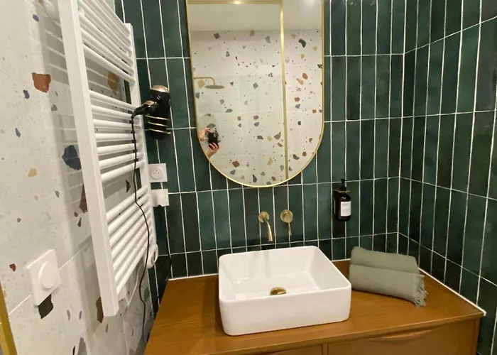 La Halte Des Arènes De De Charme Terracotta Appartement Nîmes